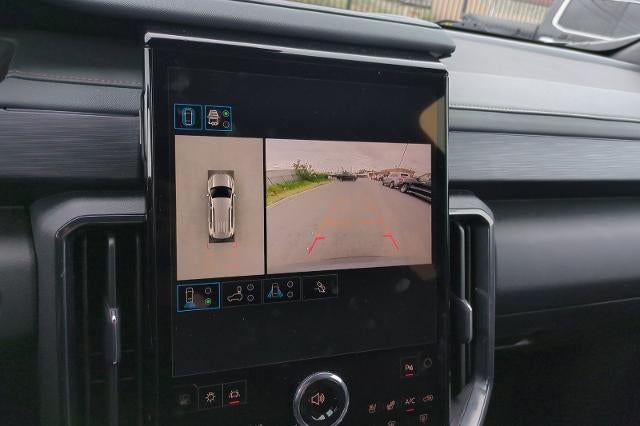 2025 GMC Acadia AT4