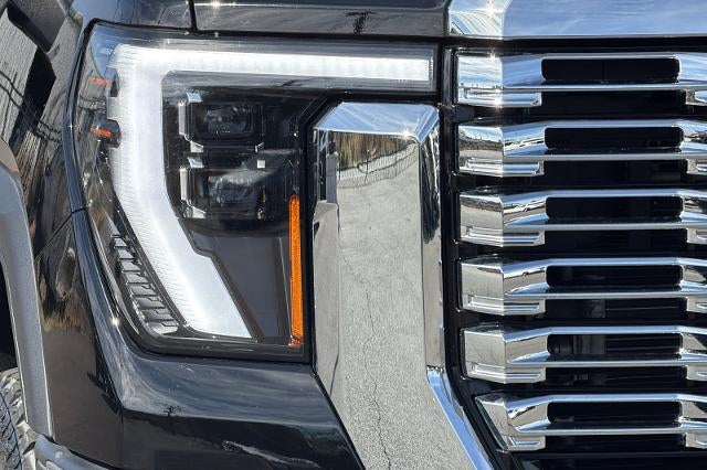 2025 GMC Sierra 3500 HD Denali