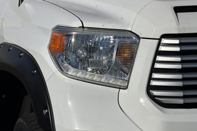 2017 Toyota Tundra 4WD Platinum