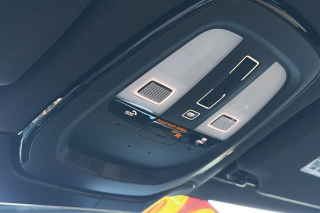 2022 Volvo V90 Cross Country Base
