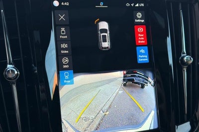 2022 Volvo V90 Cross Country Base