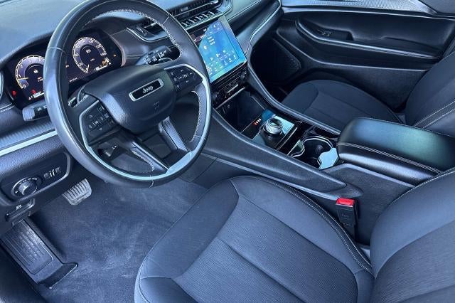2023 Jeep Grand Cherokee Laredo