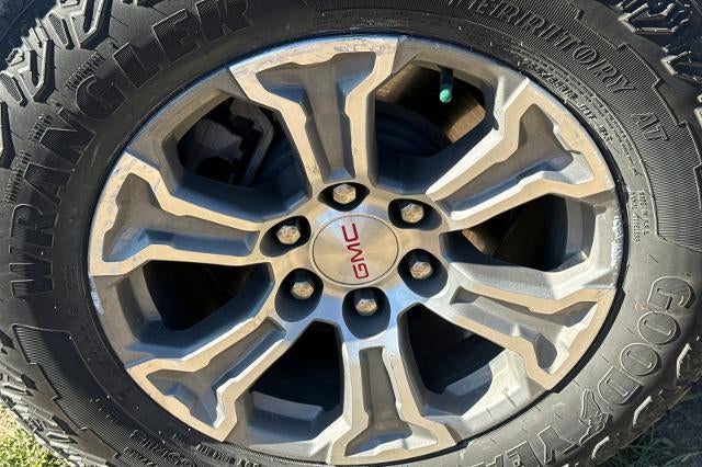 2025 GMC Sierra 1500 SLE