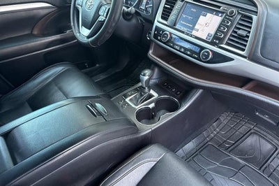 2018 Toyota Highlander SE