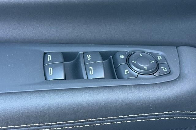 2025 GMC Yukon XL Elevation - Photo 11