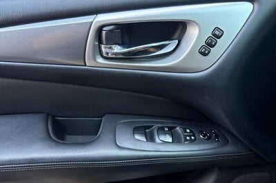 2018 Nissan Pathfinder SL