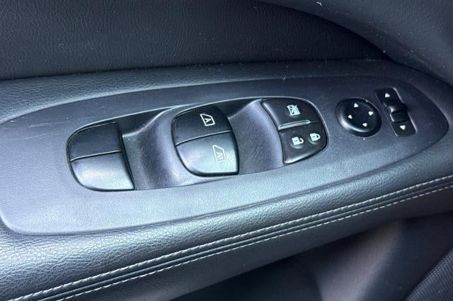 2018 Nissan Pathfinder SL