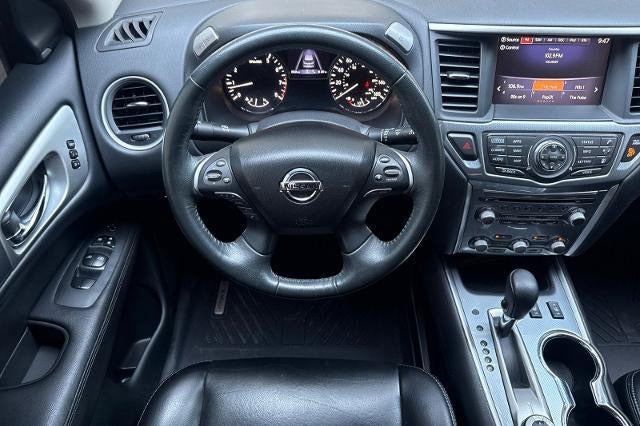 2018 Nissan Pathfinder SL