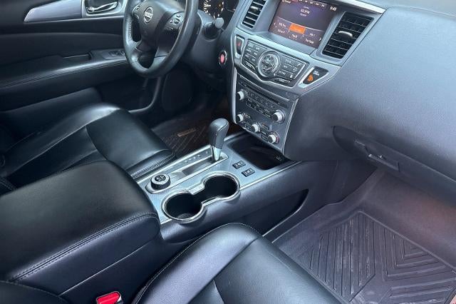 2018 Nissan Pathfinder SL