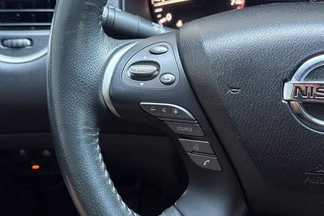 2018 Nissan Pathfinder SL