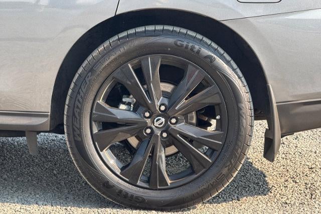 2018 Nissan Pathfinder SL