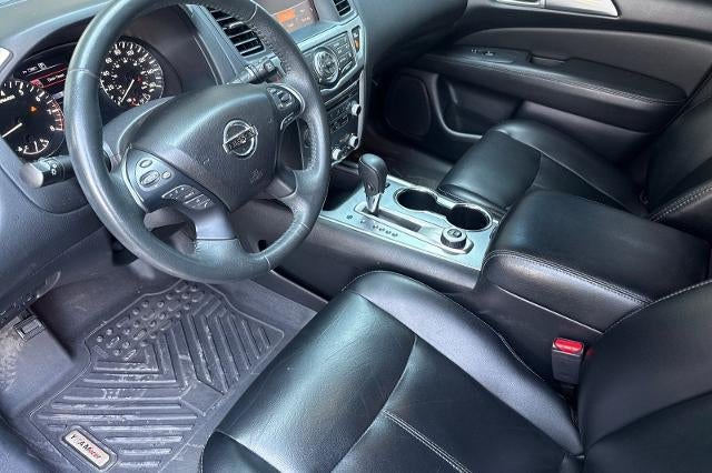 2018 Nissan Pathfinder SL